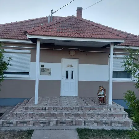 Alexandra Vendeghaz Gæstehus