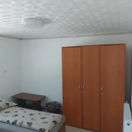 Gæstehus Alexandra Vendeghaz Tiszaújváros