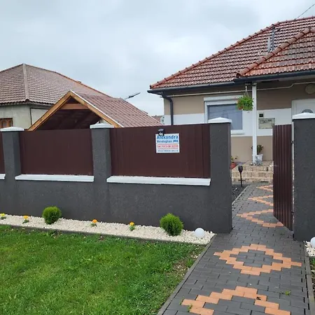 Alexandra Vendeghaz Gæstehus *