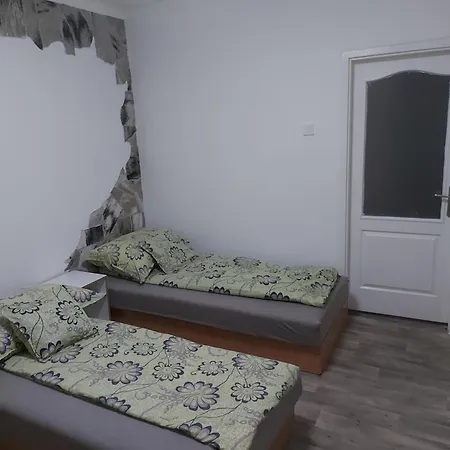 Alexandra Vendeghaz Pensiune Tiszaújváros